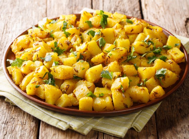 Aloo Jeera – Recette traditionnelle indienne de pommes de terre sautées au cumin